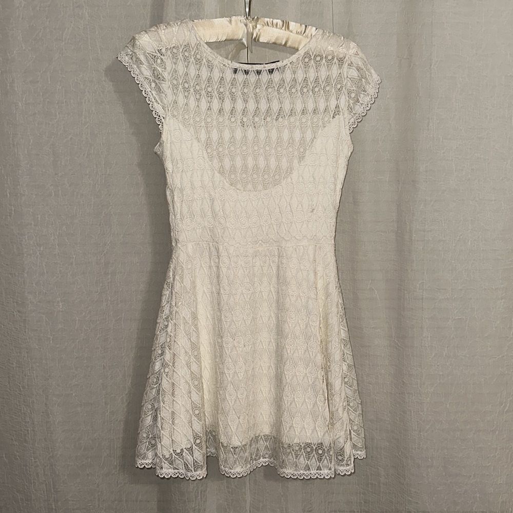 Blackout S Ivory Cap Sleeve Lace A-Line Dress - Picture 2 of 12